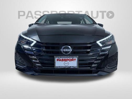 Super Black 2025 Nissan Versa 1.6 S