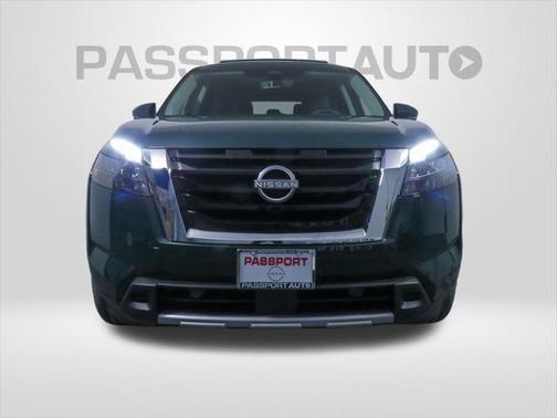 2025 Nissan Pathfinder Platinum 4WD