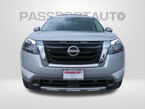 2025 Nissan Pathfinder Platinum 4WD
