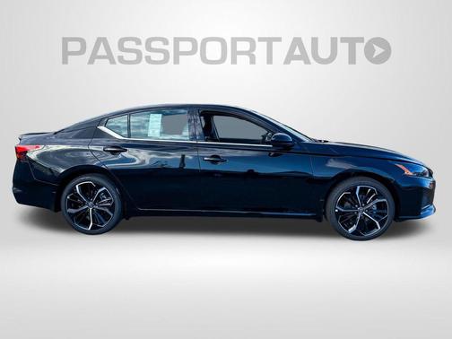 2025 Nissan Altima SR FWD