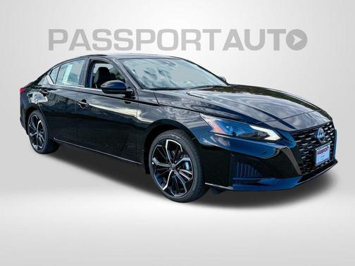 2025 Nissan Altima SR FWD