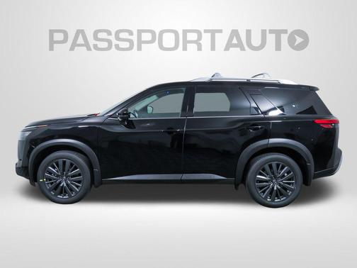 2025 Nissan Pathfinder SL 4WD