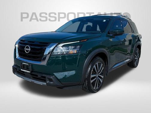 Obsidian Green Pearl 2024 Nissan Pathfinder Platinum 4WD