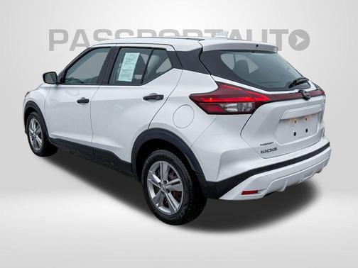 2022 Nissan Kicks S