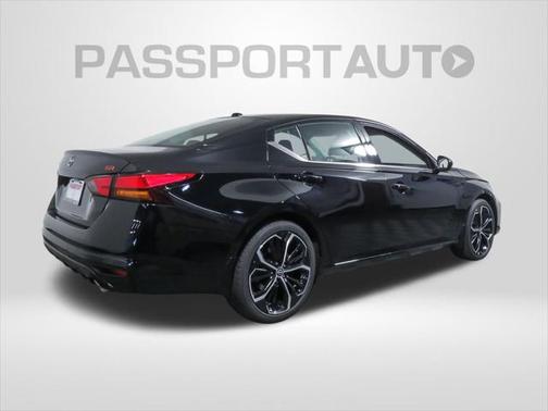 2025 Nissan Altima SR FWD