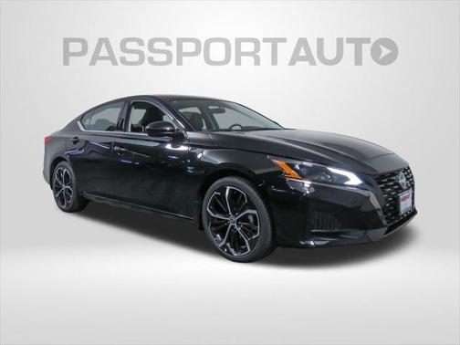 2025 Nissan Altima SR FWD