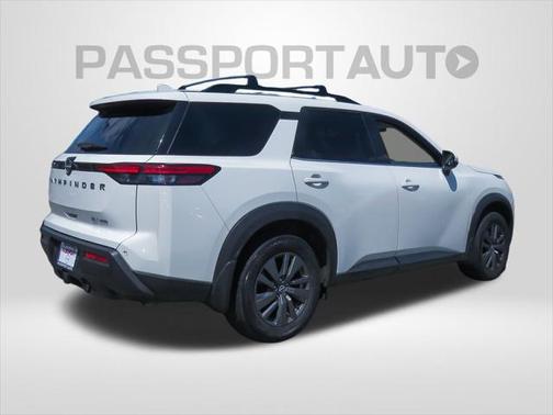 2022 Nissan Pathfinder SV 4WD