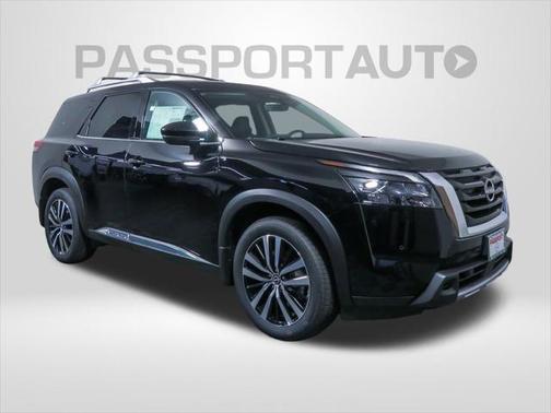 2025 Nissan Pathfinder Platinum 4WD
