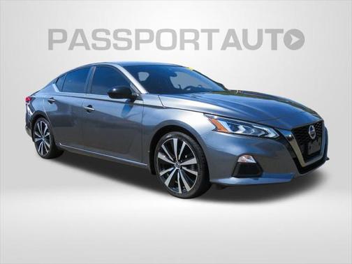2022 Nissan Altima SR FWD