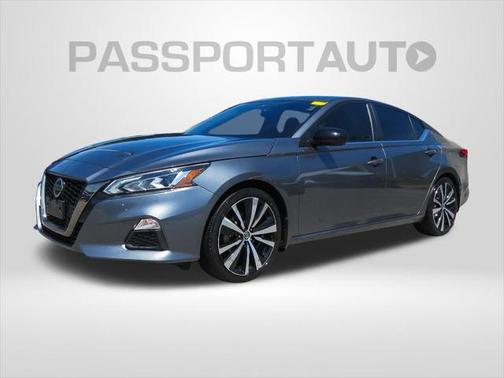 2022 Nissan Altima SR FWD