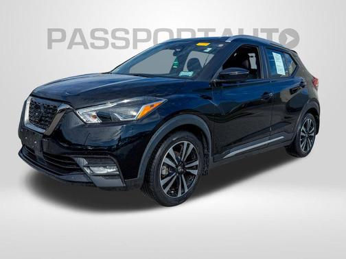 2020 Nissan Kicks SR