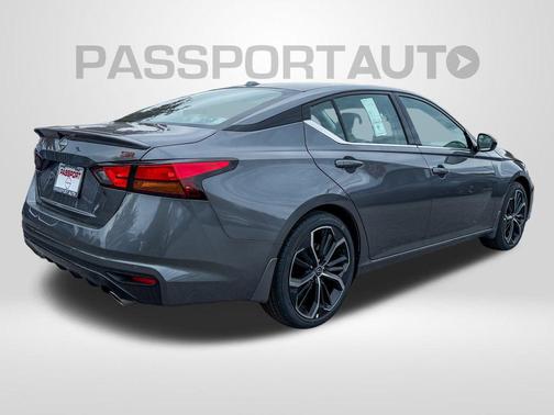 2025 Nissan Altima SR FWD