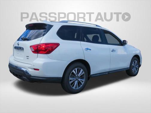 2019 Nissan Pathfinder SV
