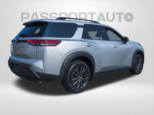 2022 Nissan Pathfinder SV 4WD