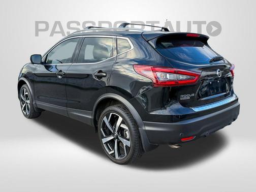 2022 Nissan Rogue Sport SL