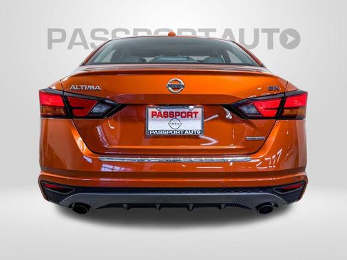 2022 Nissan Altima SR VC-Turbo FWD