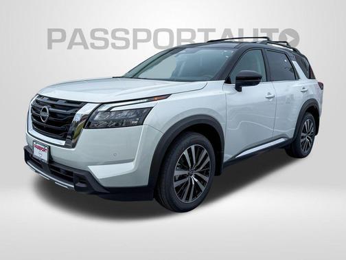 2025 Nissan Pathfinder Platinum 4WD