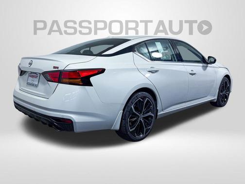 2025 Nissan Altima SR FWD