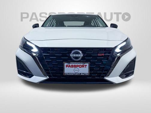 2025 Nissan Altima SR FWD