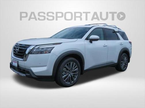 2025 Nissan Pathfinder SL 4WD