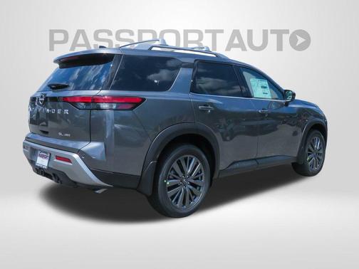 2025 Nissan Pathfinder SL 4WD