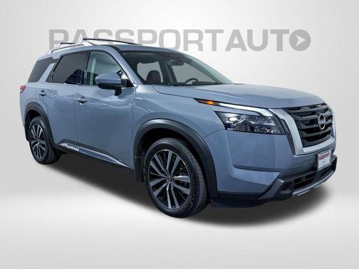 2025 Nissan Pathfinder Platinum 4WD