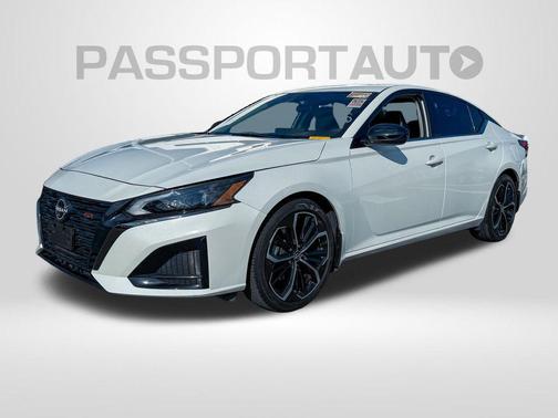 2023 Nissan Altima SR FWD