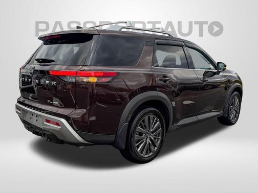 2022 Nissan Pathfinder SL 4WD