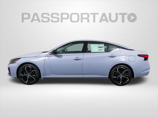 2025 Nissan Altima SR FWD