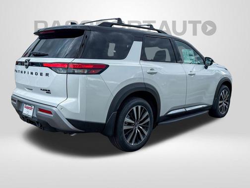 2025 Nissan Pathfinder Platinum 4WD