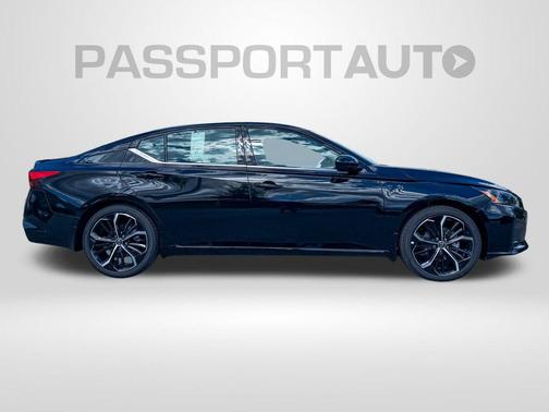 2025 Nissan Altima SR FWD