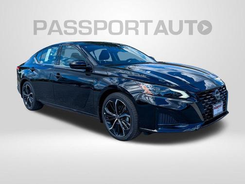 2025 Nissan Altima SR FWD