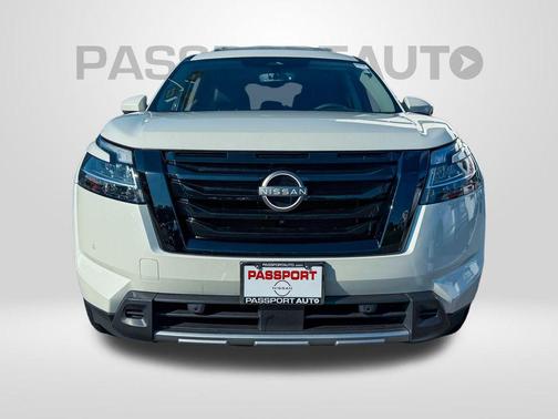 2024 Nissan Pathfinder SL 4WD