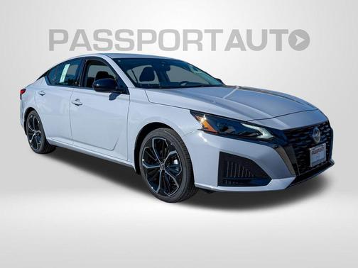 2025 Nissan Altima SR FWD