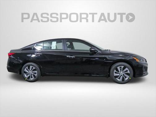 2025 Nissan Altima S FWD