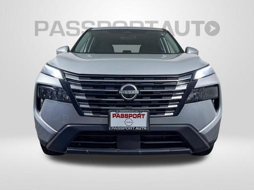 Brilliant Silver Metallic 2024 Nissan Rogue SV