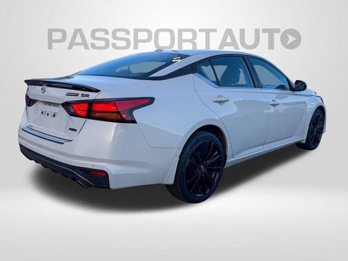 2022 Nissan Altima SR Intelligent AWD