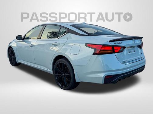2022 Nissan Altima SR Intelligent AWD