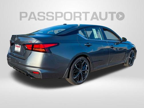 2025 Nissan Altima SR FWD