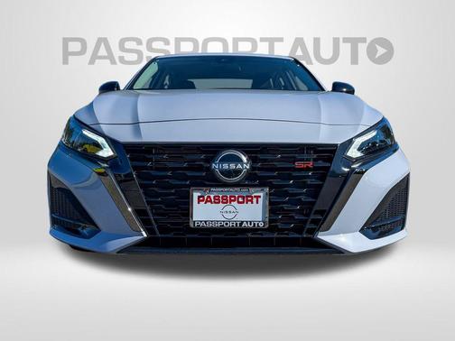 2025 Nissan Altima SR FWD