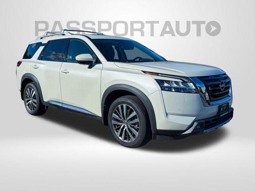 2022 Nissan Pathfinder Platinum 4WD