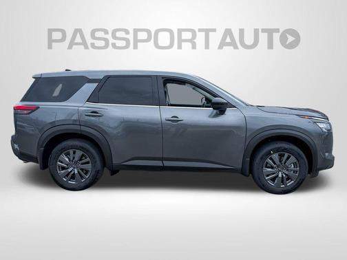 2025 Nissan Pathfinder S 4WD