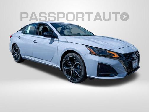 2025 Nissan Altima SR FWD