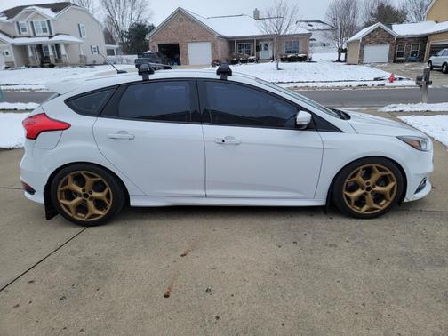 2016 Ford Focus ST 