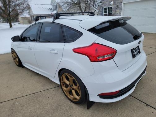 2016 Ford Focus ST 