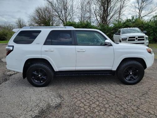 Super White 2015 Toyota 4Runner Trail Premium