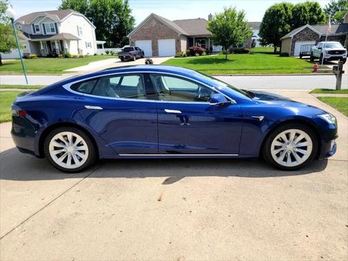2017 Tesla Model S 90D