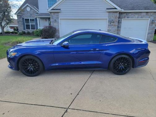 2016 Ford Mustang EcoBoost Premium