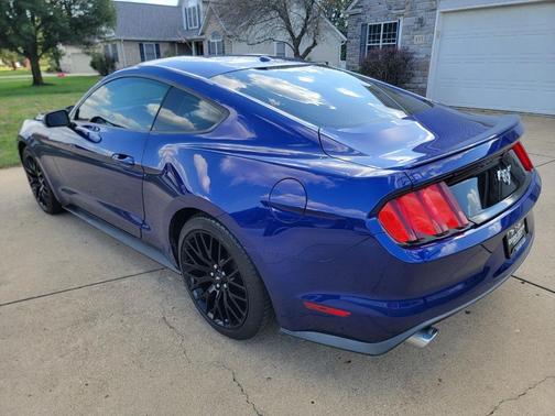2016 Ford Mustang EcoBoost Premium