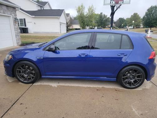 2017 Volkswagen Golf R 2.0T DSG